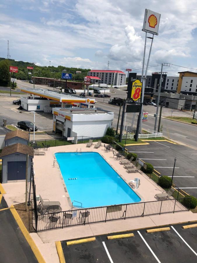 Super 8 By Wyndham Nashville Downtown Eksteriør billede